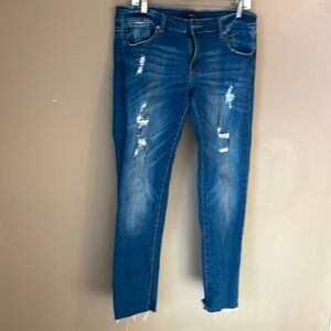 3/$25 Kancan Estilo Distressed Mid Rise Frayed Hem Denim Jean  Size 13/30